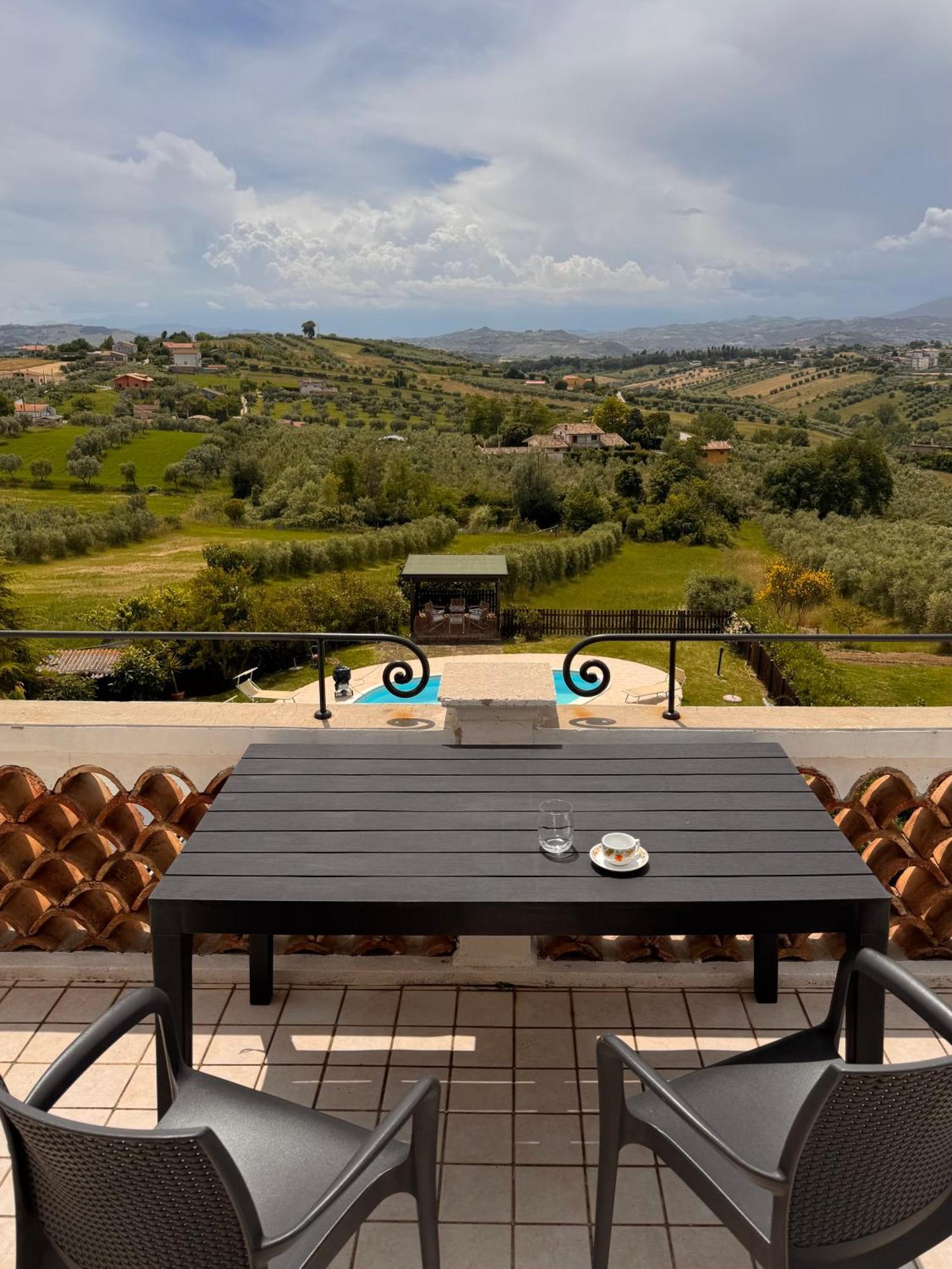 Agriturismo Villa Fiore Torano Nuovo Buitenkant foto